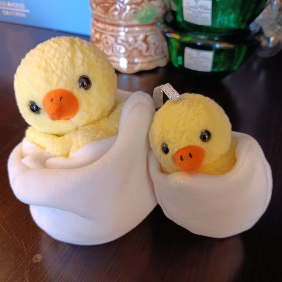 EGGBERT BEANIE BABIES - Picture 1 of 1